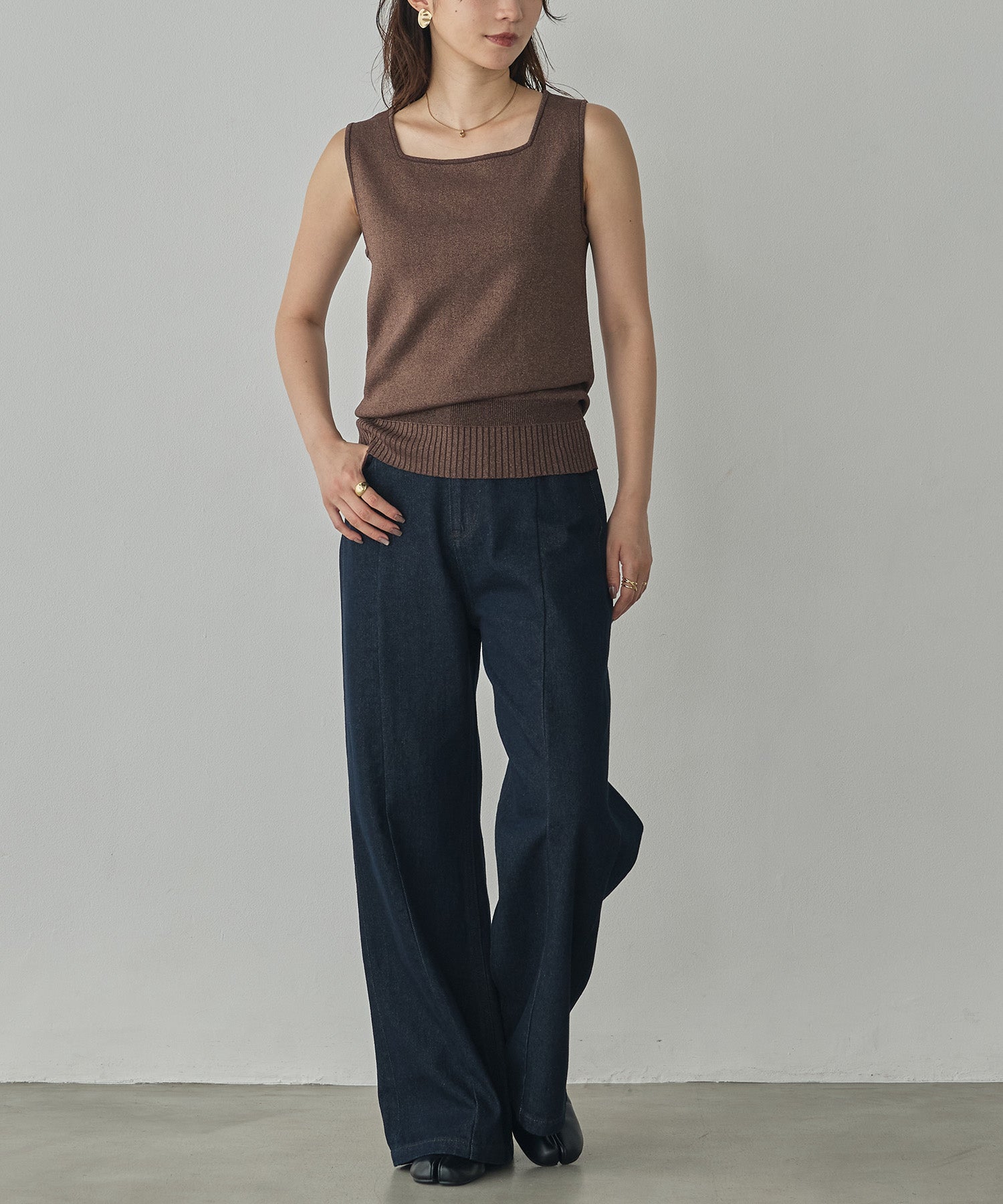 V-NECK SEQUIN-KNIT SQUARE-NECK TANK TOP