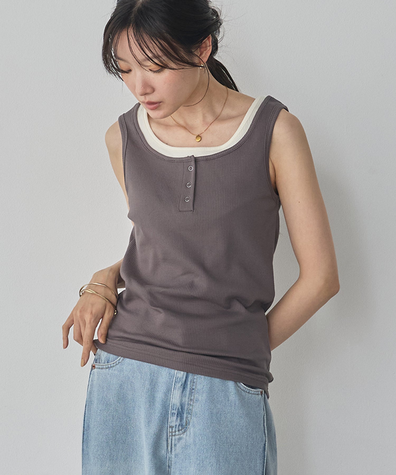 LAYERED RIBBED TANK TOP