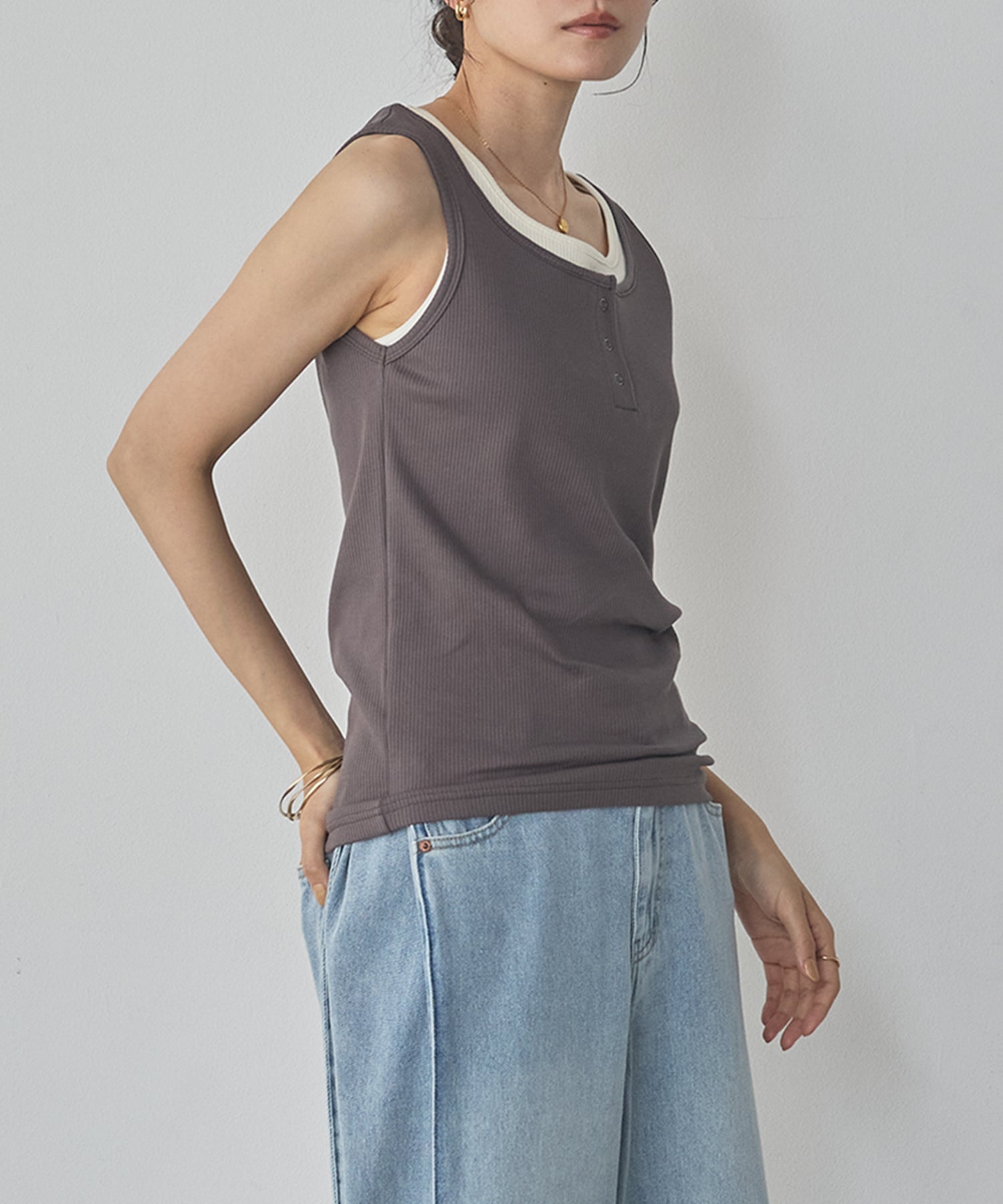 LAYERED RIBBED TANK TOP
