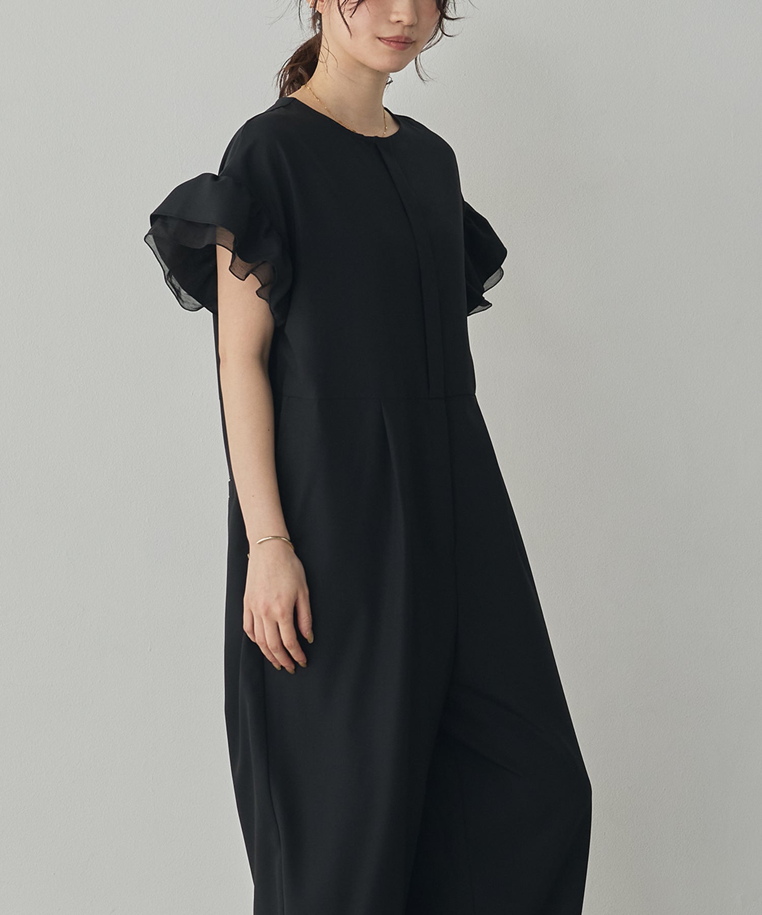 LINEN-LIKE RUFFLE-SLEEVE JUMPSUIT