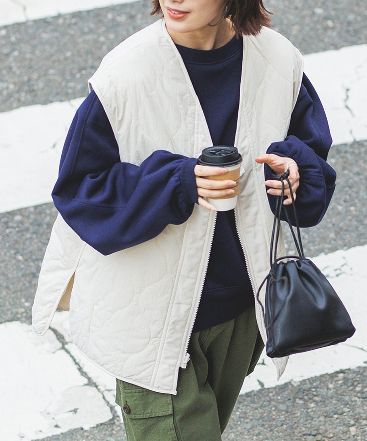 マーレンダム リバーシブル 中綿入ベスト ４０ 極美品 フード付 マーレンダム リバーシブル 中綿入ベスト 40 極美品 フード付 【公式